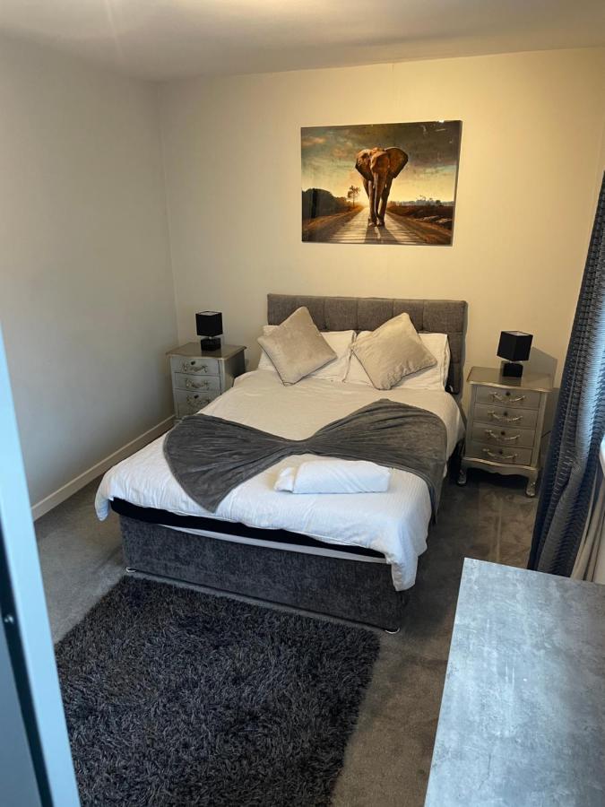 Fantastic Full 3 Bedroom Modern Apartment Belfast Buitenkant foto