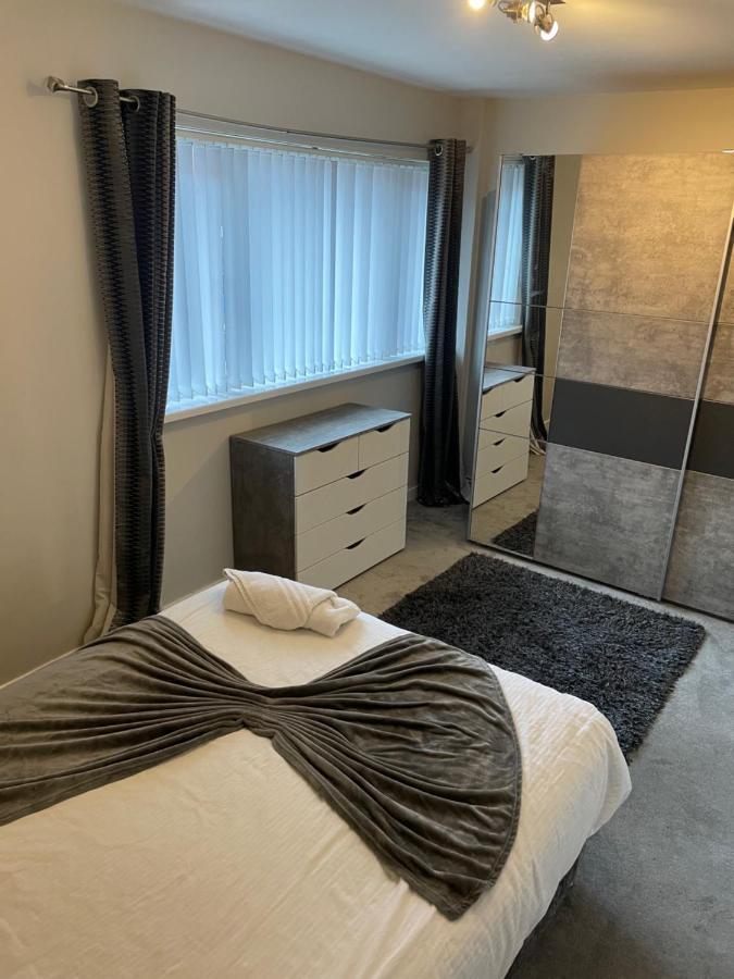 Fantastic Full 3 Bedroom Modern Apartment Belfast Buitenkant foto