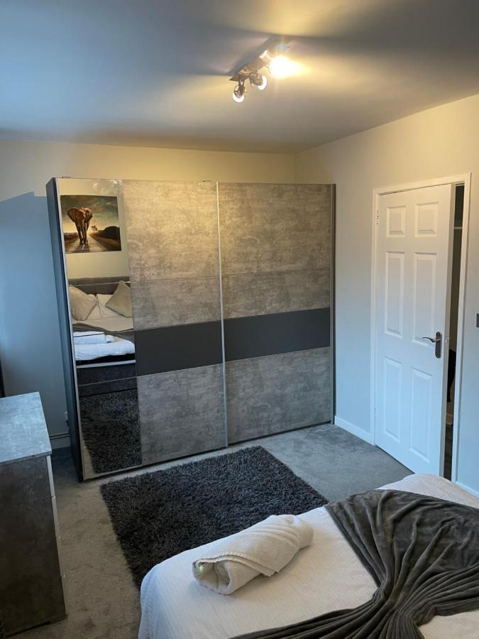 Fantastic Full 3 Bedroom Modern Apartment Belfast Buitenkant foto